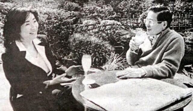 Satomi Kataoka junto a Alberto Fujimori.