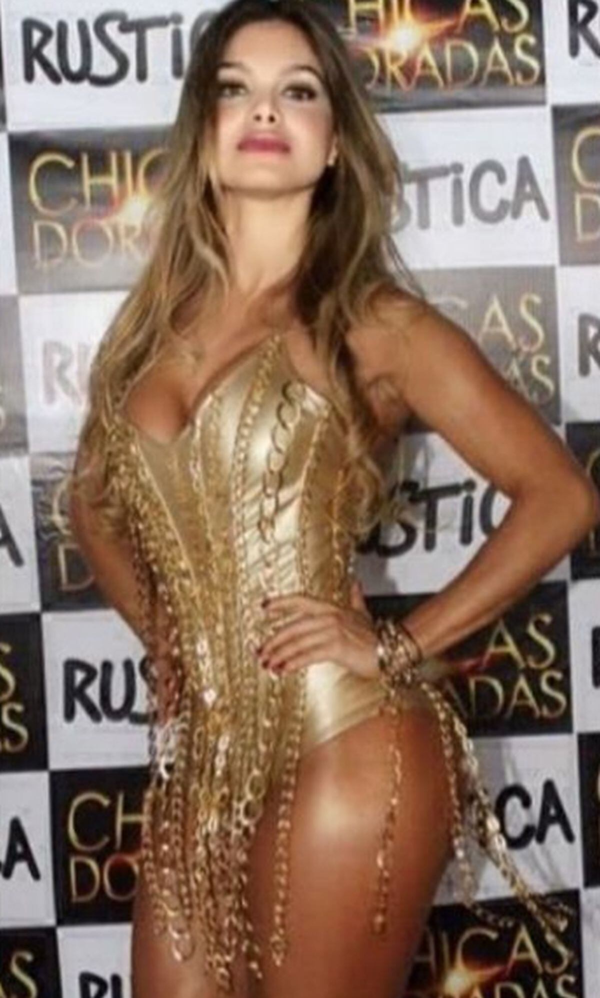 Integró "Las chicas doradas", esta fotografía a subió a sus redes sociales en setiembre de 2015. (Foto: Vanessa Jerí / Instagram)