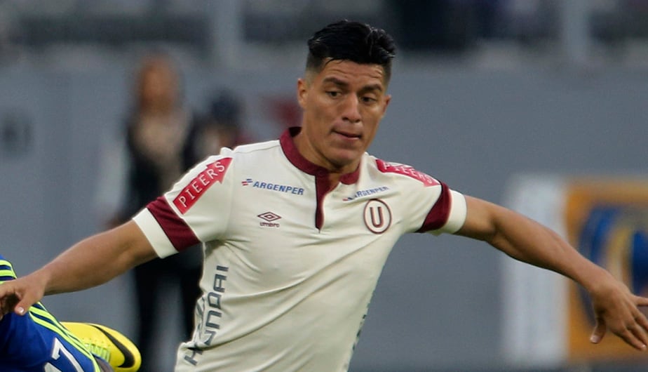 Carlos Olascuaga en Universitario.