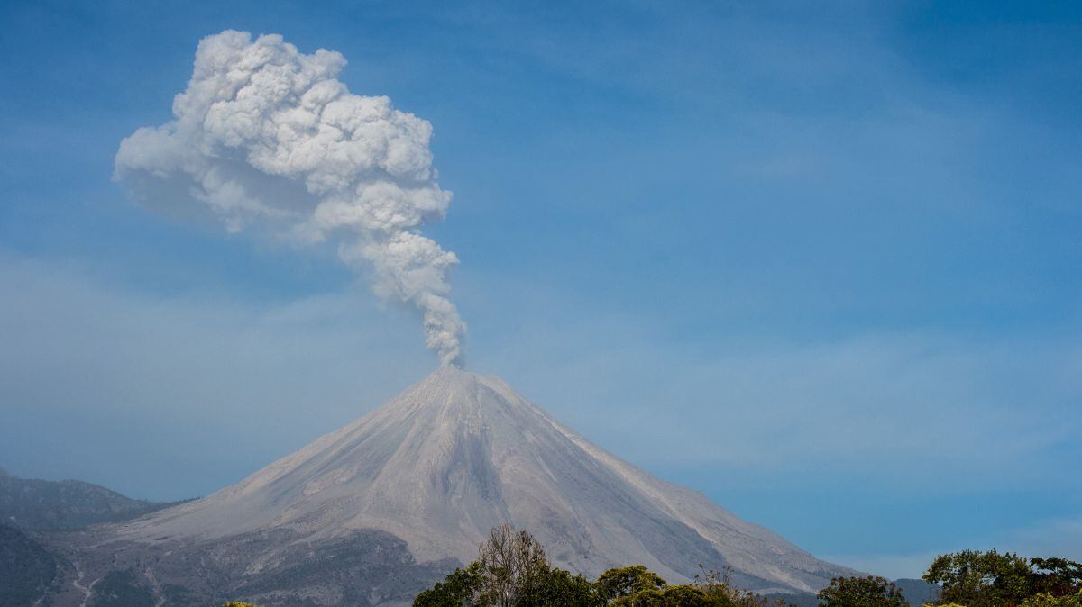 Volcán de Colima o Volcán de Fuego es el más activo de México (Foto: AFP)