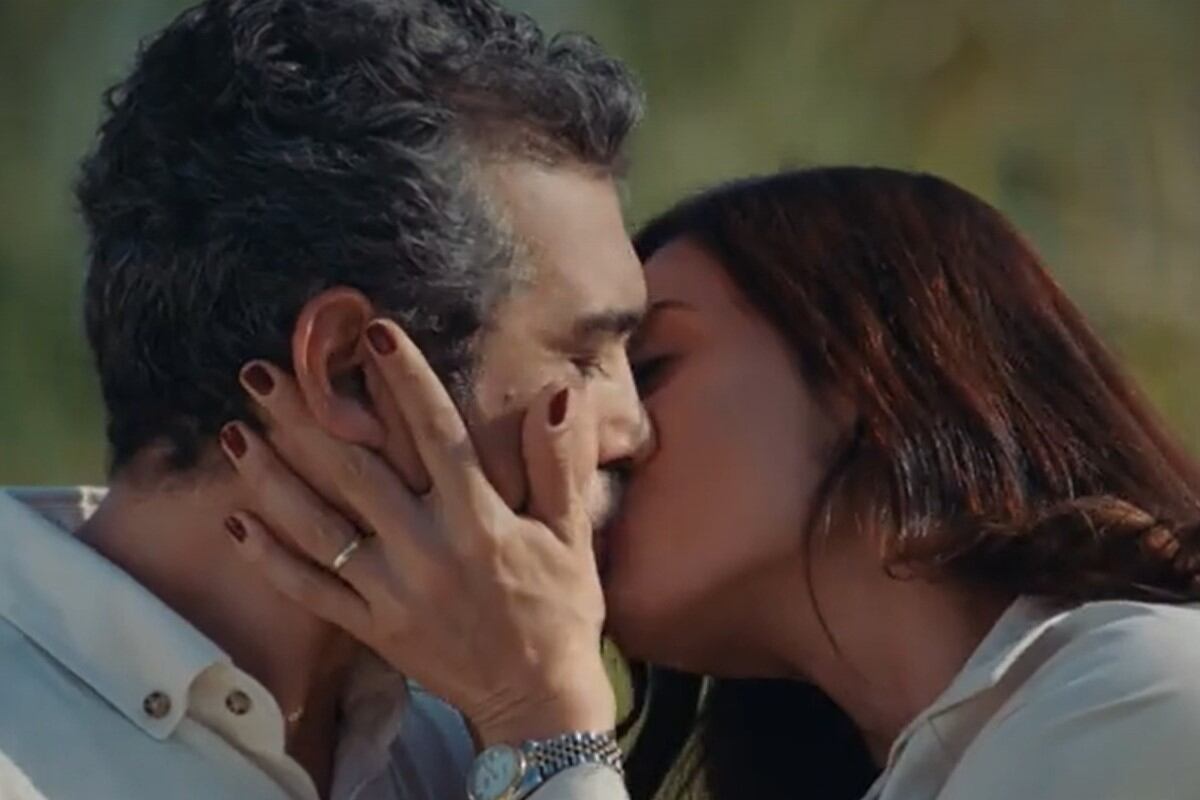 Asya besa a Volkan y desata la furia de Derin en el cumpleaños de Alí (Foto: captura de pantalla/Antena 3)