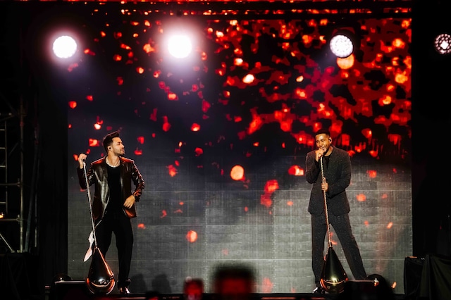Romeo Santos y Prince Royce hicieron cantar a miles en el Estadio Nacional.