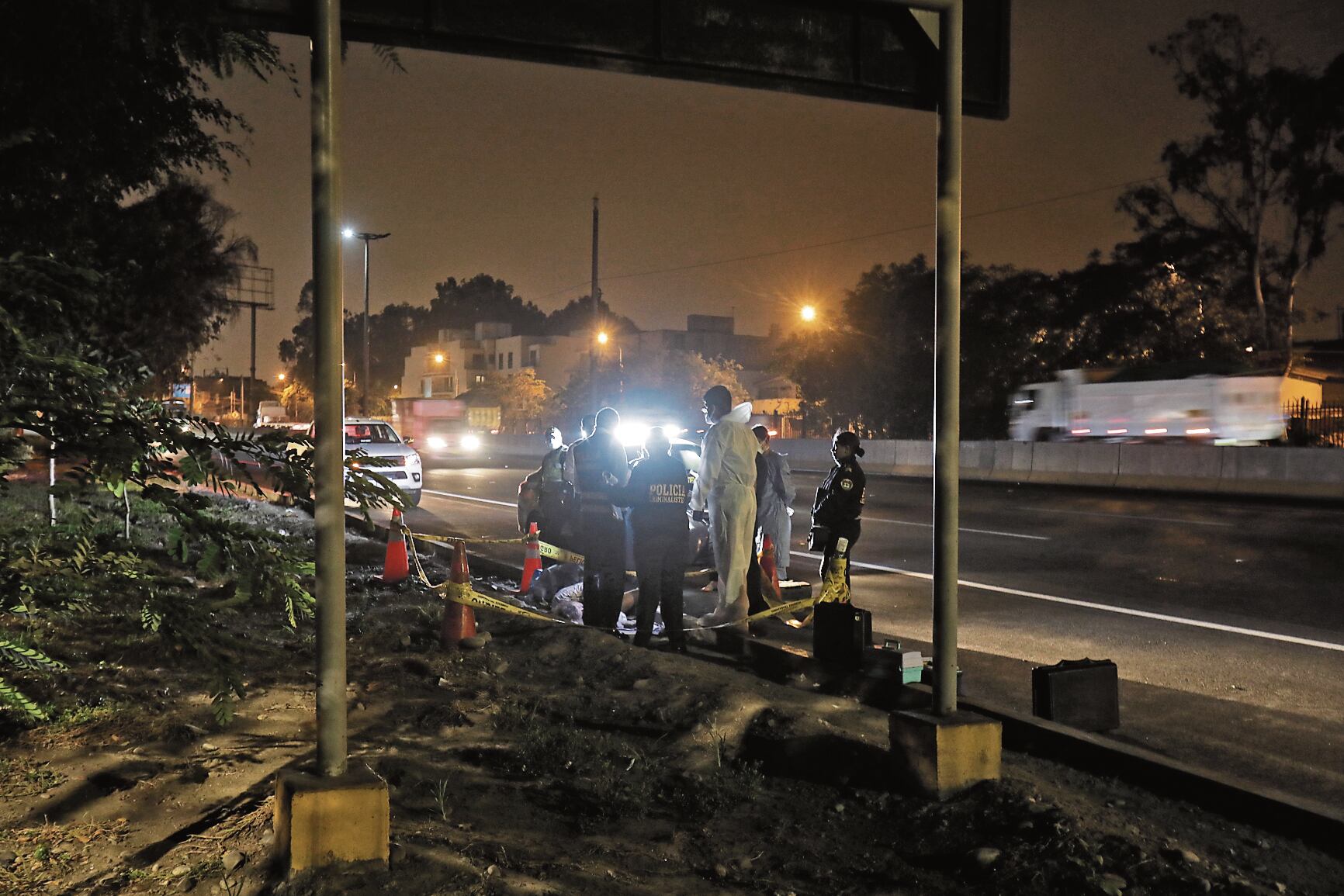 Arrojan el cadáver de una mujer en la Vía de Evitamiento