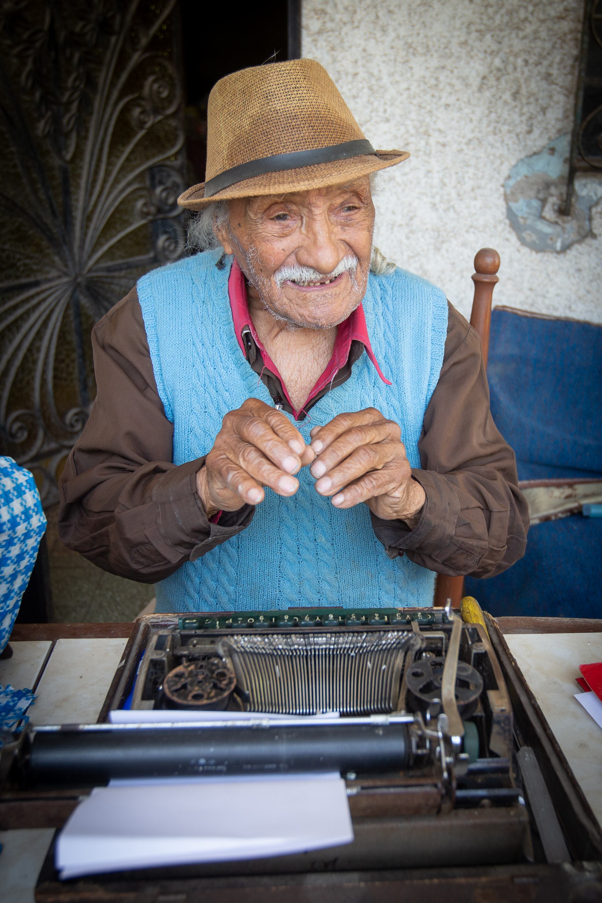 Leoncio Bueno cumplirá 102 años el próximo 2 de enero. Foto: Violeta Ayasta.