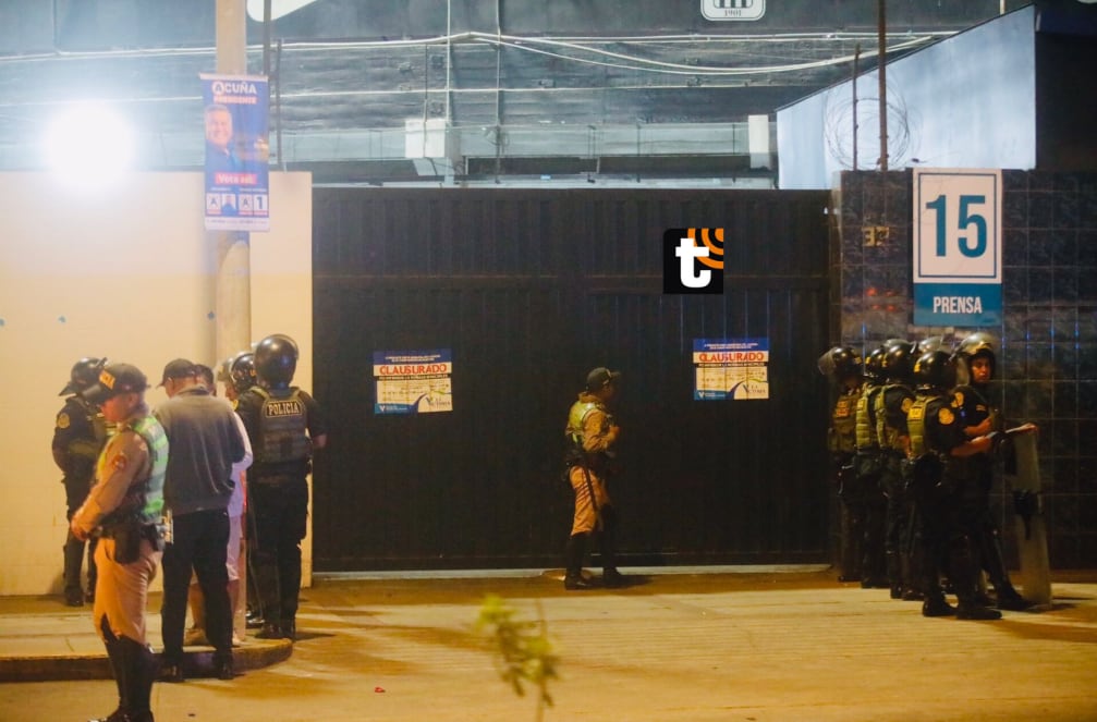 Municipalidad de La Victoria confirmó que banderazo dentro del Estadio Matute no tenía autorización. Fotos: @photo.gec