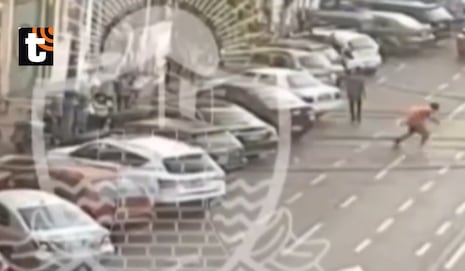 ¡Sangre en el Callao! Acribillan a joven de 25 años a plena luz del día frente a galería Polvos Chalacos