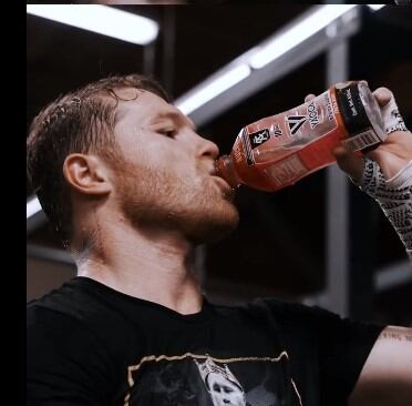 El tapatío comenzó con venta de bebidas energéticas (Foto: Canelo Álvarez / Instagram)