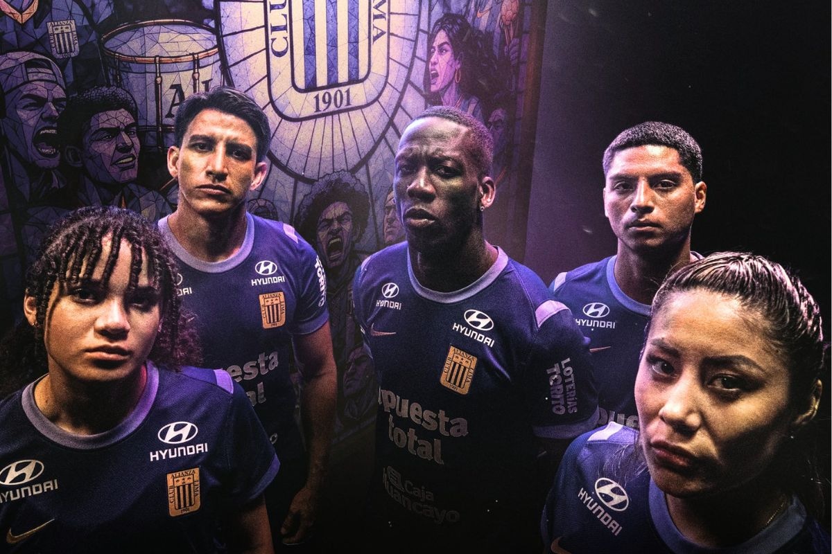 Luis Advíncula modeló nueva indumentaria para mes de octubre (Foto: @AlianzaLima)
