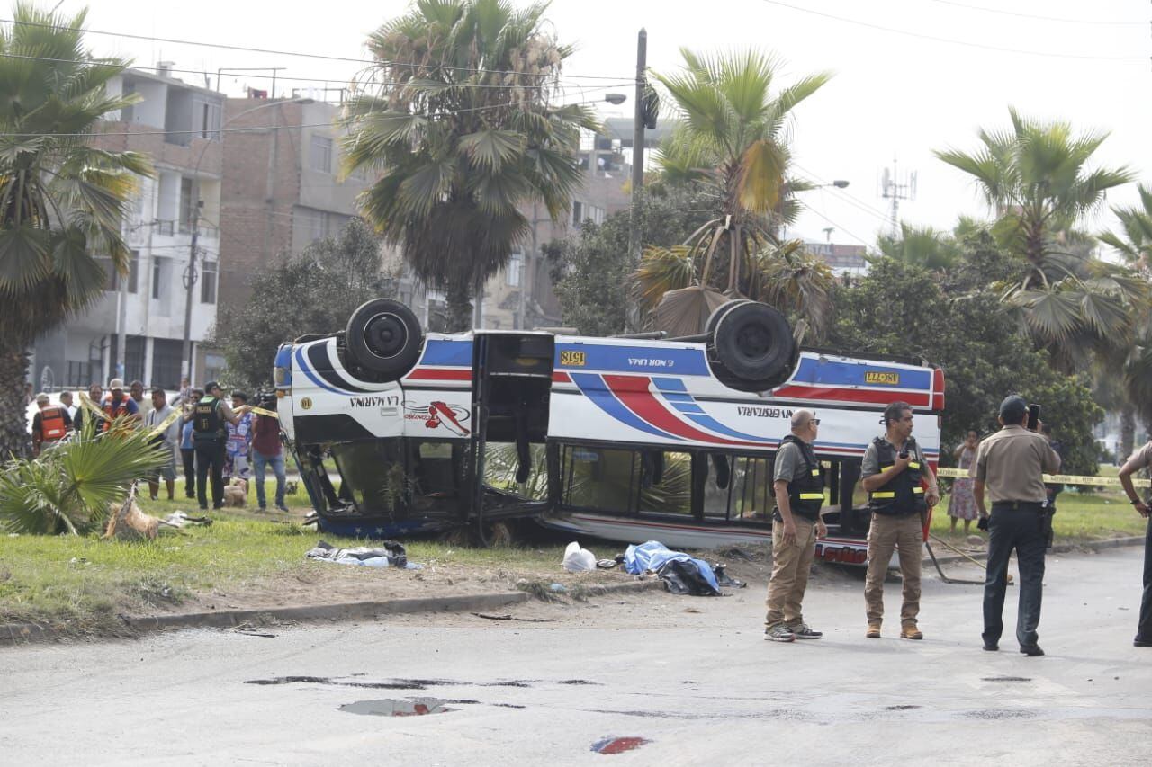 Personal policial acudió al lugar para atender la situación y realizar las investigaciones correspondientes. Foto: José Ángeles @photo.gec