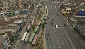 ¡Vías paralizadas! Paro de transportistas bloquea avenidas por horas y desata el caos en Lima