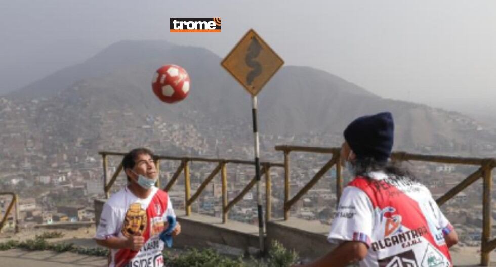 Hermanos Patadita logran muevo récord sin dejar caer el balón. (Trome / Britanie Arroyo)