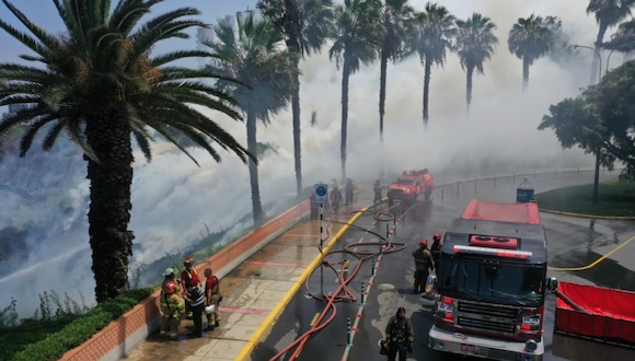 TROME | Incendio en la Costa Verde habría sido provocado. Foto: RPP