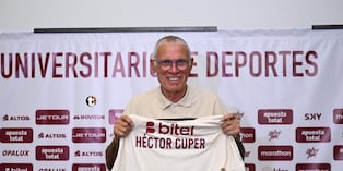 Héctor Cúper fue presentado en Universitario. Fotos: Paloma del Solar / @photo.gec