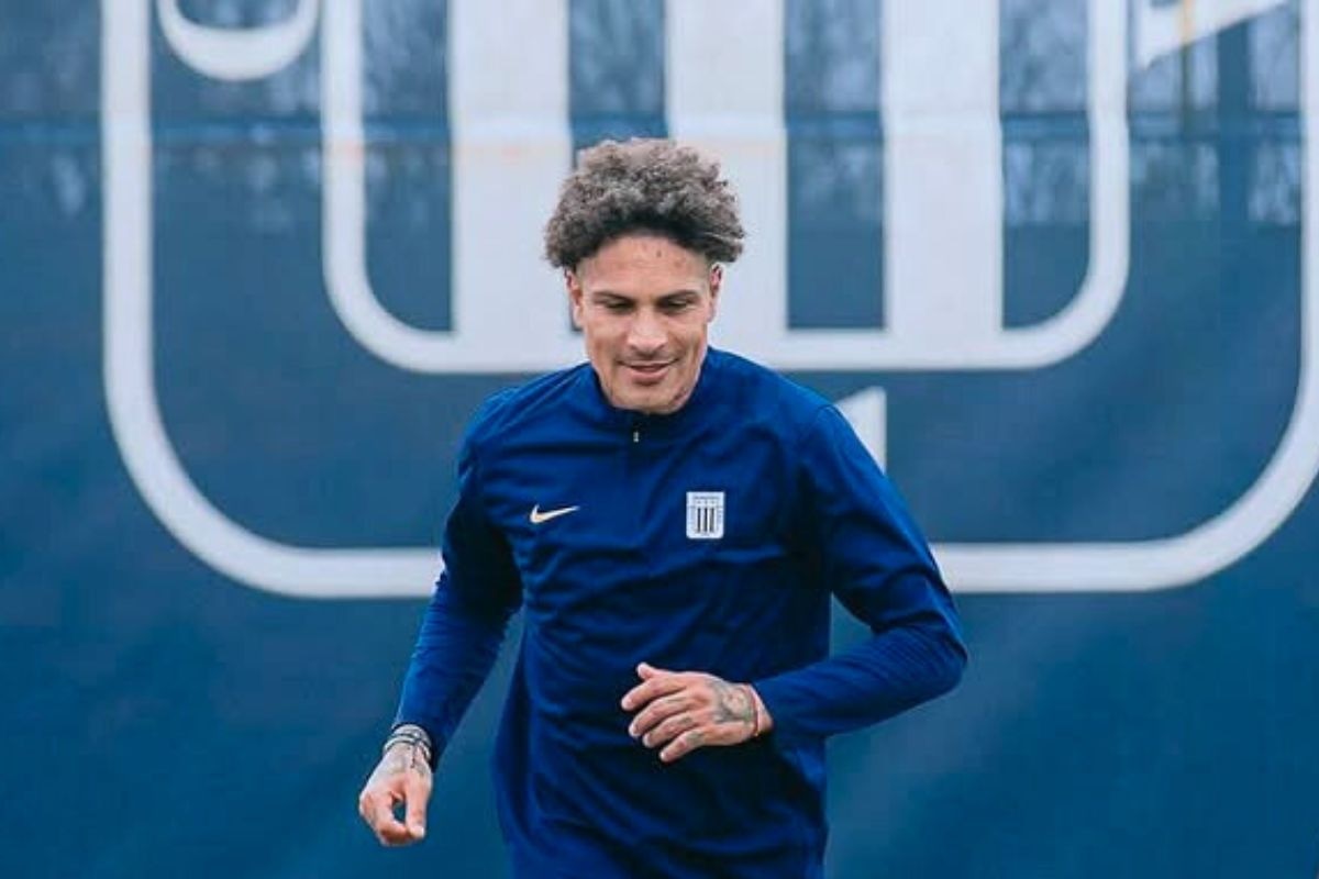Paolo Guerrero trabaja duro para meterse en lista de viajeros (Foto: @ClubAloficial)