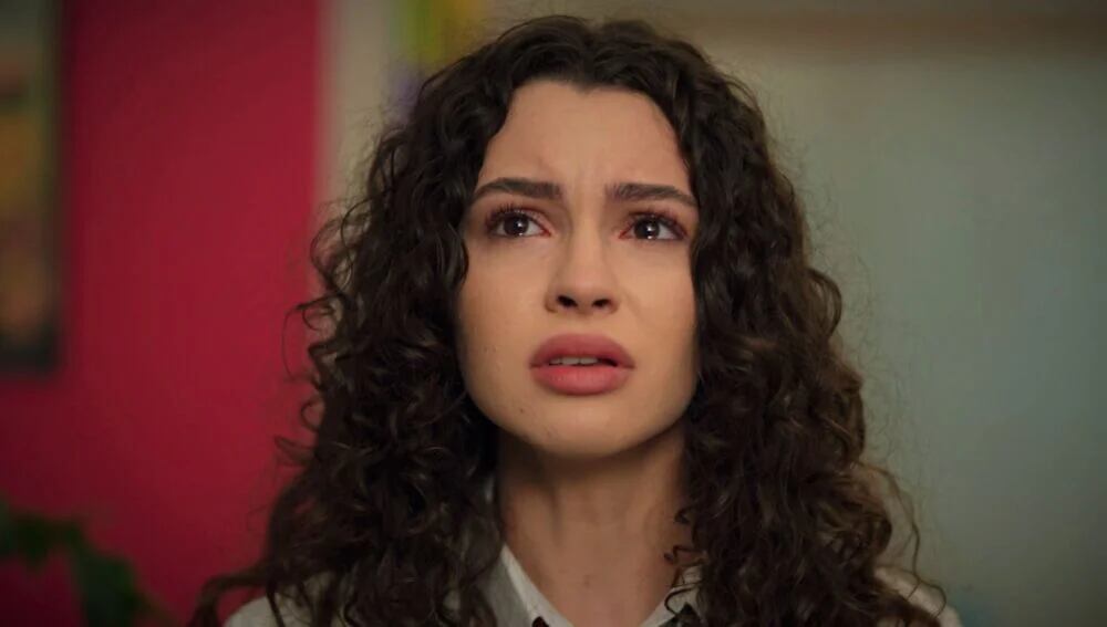 Su Burcu Yazgi Coşkun como Asiye Eren en la telenovela turca "Hermanos" (Foto: NG Medya)