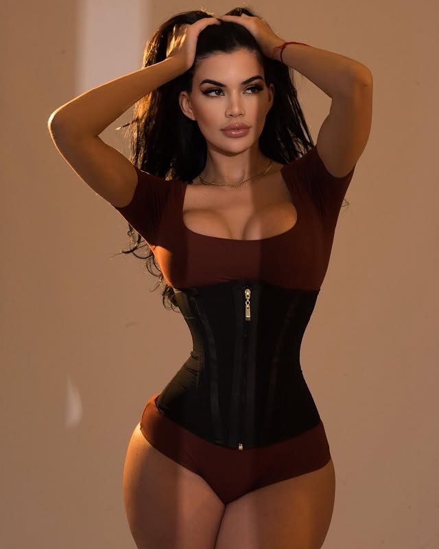 Samantha Batallanos y sus fotos más sensuales. Foto: Instagram samanthabatallanosoficial