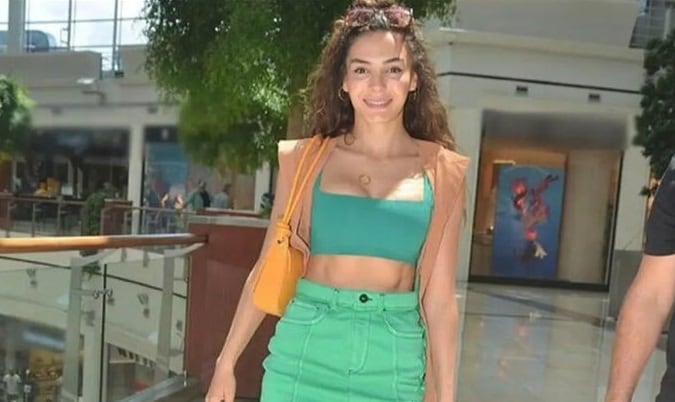 Ebru Şahin haciendo compras en Nişantaşı, Estambul, en Turquía (Foto: Sarah.com.tr)