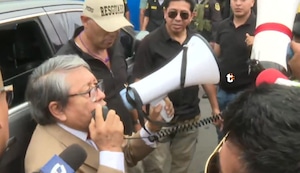 ¡VUELVE TRAS UN MES EN LAS SOMBRAS! Ciro Castillo reaparece, pero no logra ingresar al Gore Callao