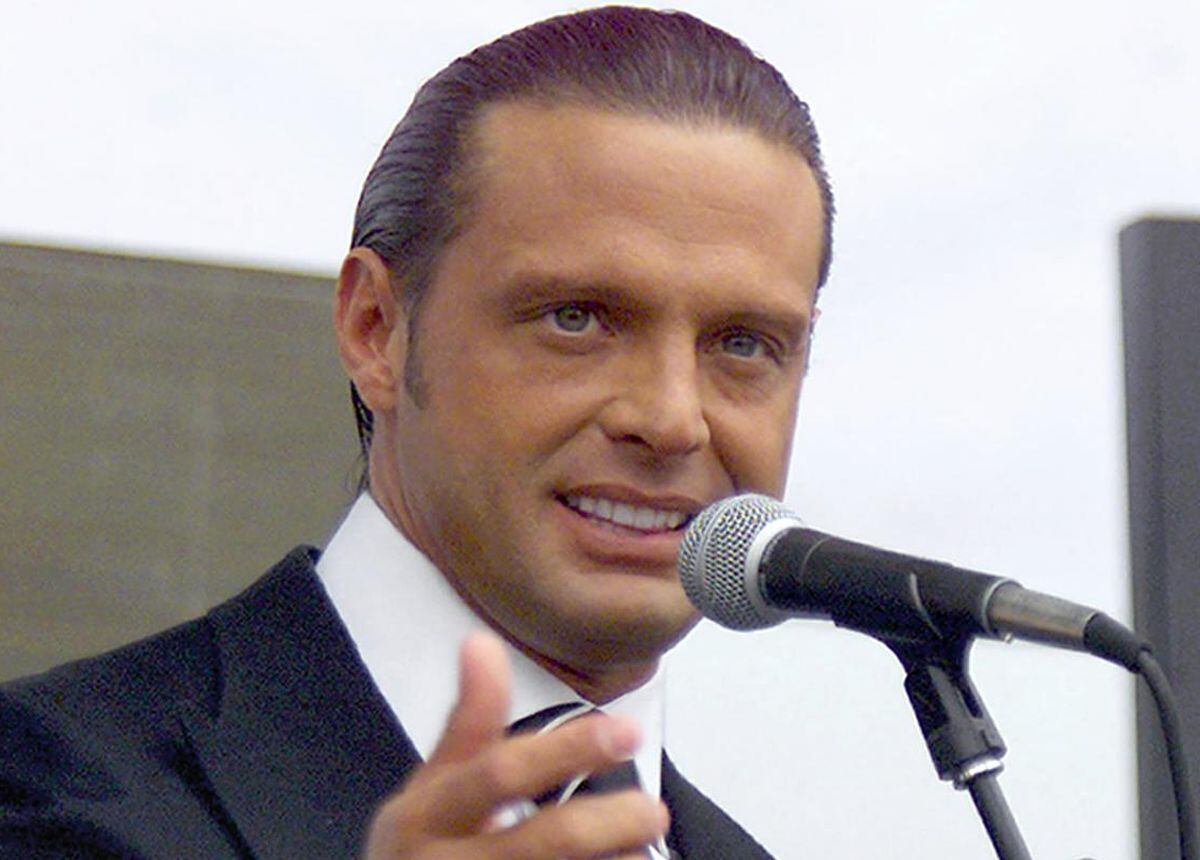 Luis Miguel se ha caracterizado por haber enamorado a las más hermosas mujeres del medio (Foto: Alfredo Estrella / AFP)