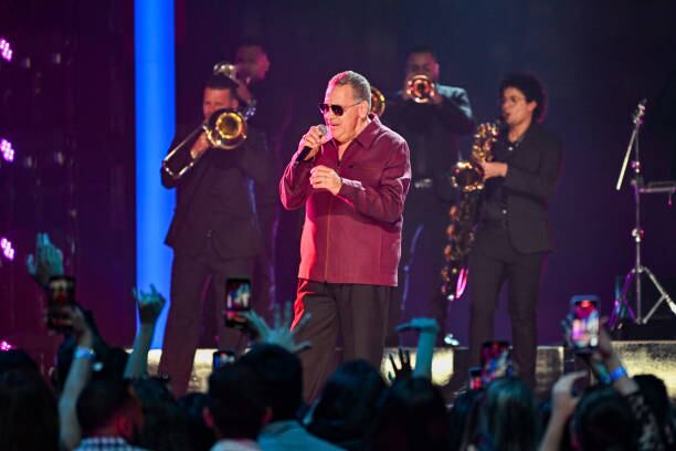 Conoce el motivo de la frustrada llegada de Tito Nieves a Ica para participar de la Vendimia 2023, y cómo se continuarán desarrollando los conciertos a pesar de la cancelación del show del salsero puertorriqueño. (Foto: Getty Images)