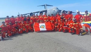 Equipos de Bomberos del Perú llegaron a Venezuela para unirse a las labores de ayuda
