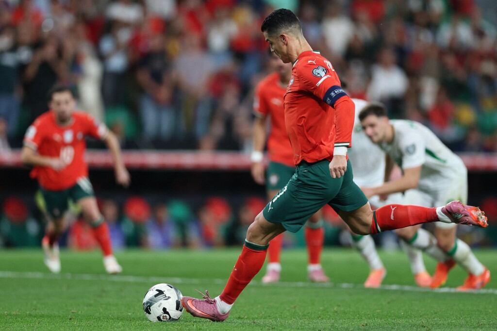 Cristiano falló penal. (Photo by PATRICIA DE MELO MOREIRA / AFP)