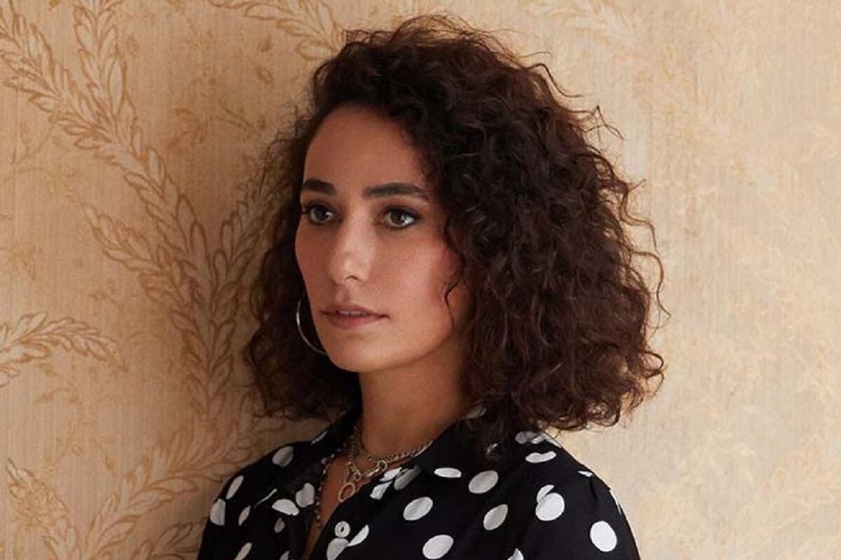 Esra Rusan interpreta a Esra Safak en Inocentes.