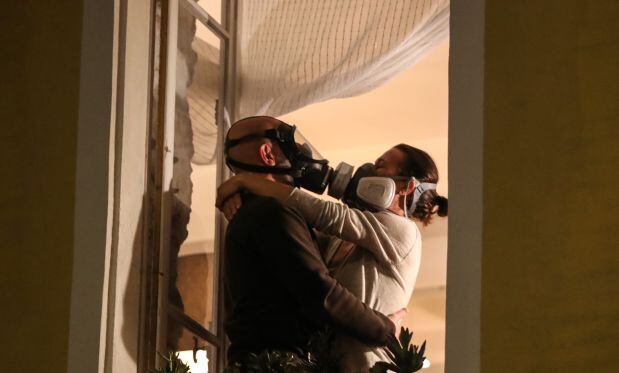 Coronavirus: Prohibición de abrazos y contacto físico, aumenta la depresión, suicidios y estrés durante pandemia