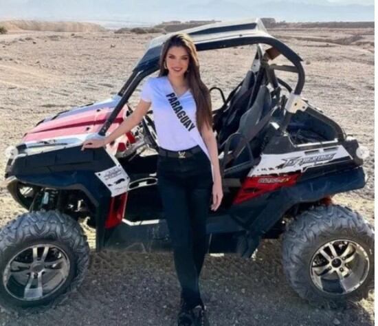 La modelo paraguaya sabe lo que es manejar un modelo 4x4 (Foto: Tork)