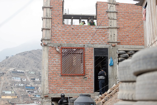 Policía que protegía a ‘El Monstruo’ vivía a todo lujo: Objetos de oro, baño de lujo, minigimnasio y municiones