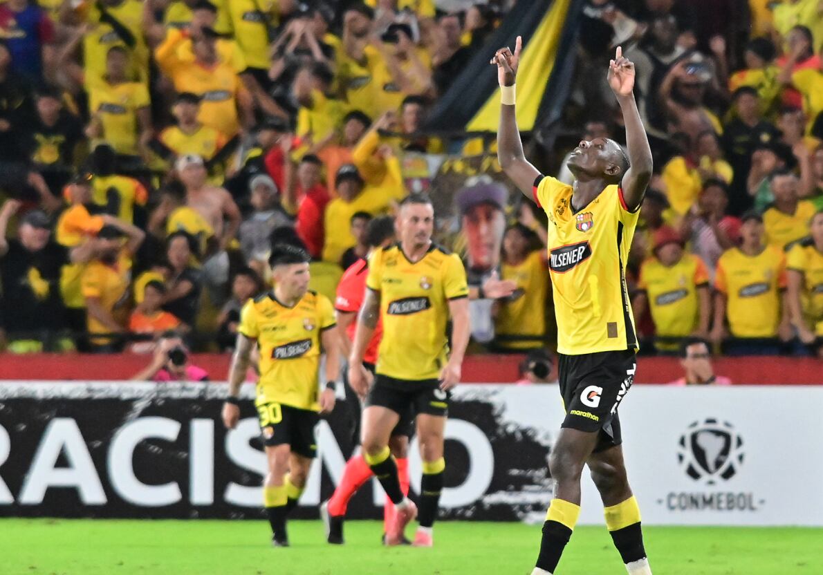 Barcelona SC golea a Corinthians