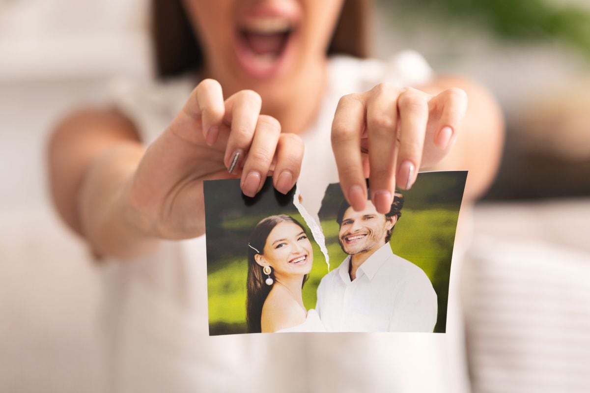 Cada persona es diferente y, por lo tanto, también es diferente la forma en la que se construyen y se terminan las relaciones de pareja. (Foto: Prostock-Studio / iStock)