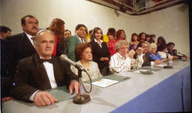 El elenco de Risas y Salsa