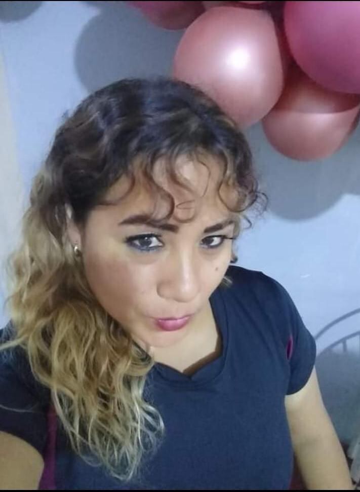 Una fiesta de cumpleaños acabó en un terrible baño de sangre cuando un violento sujeto atacó a cuchilladas a su vecino y dos concuñadas.