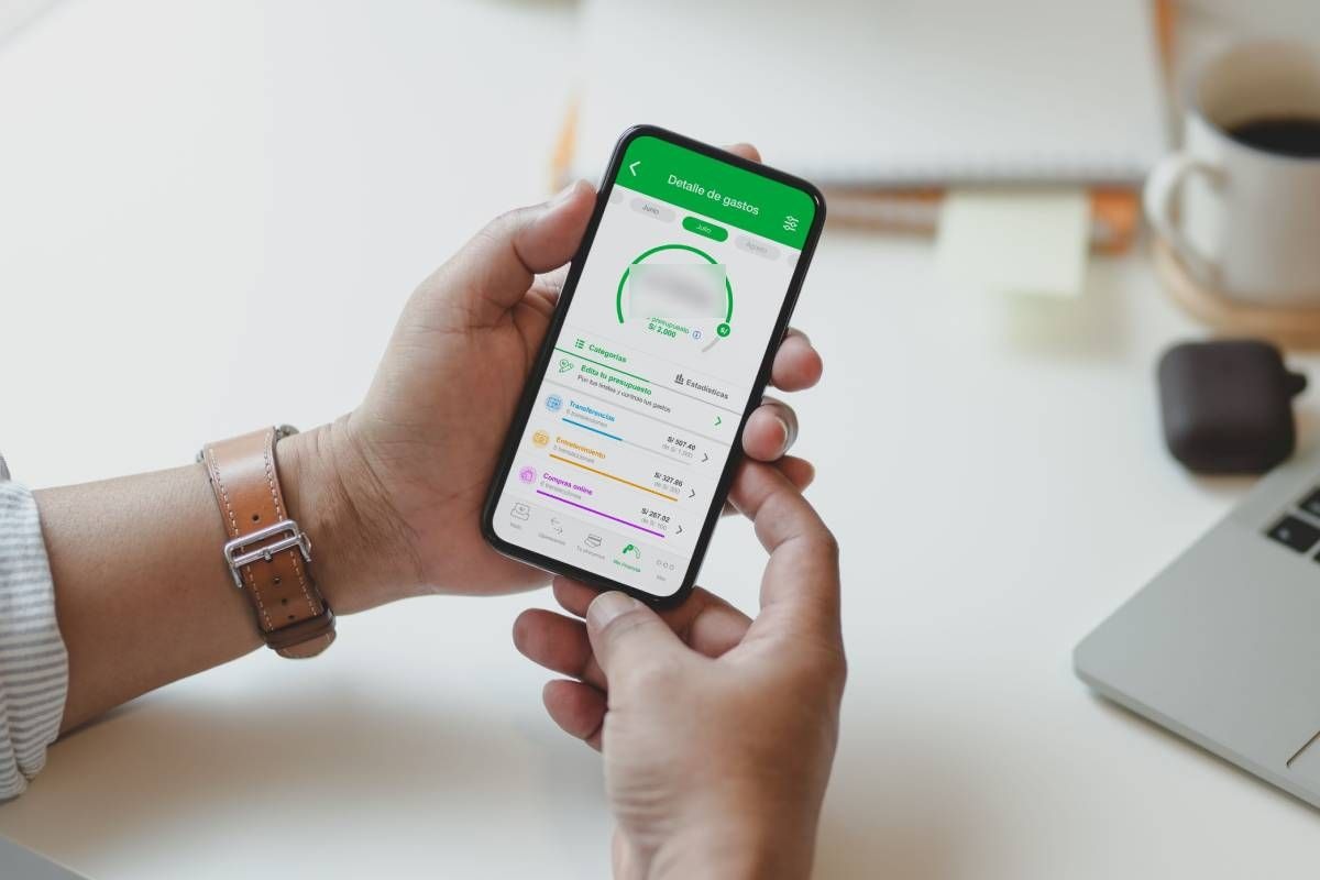 Usuarios se volcaron a las redes sociales para reclamar que en el App de Interbank figuraba menos saldo en sus cuentas.