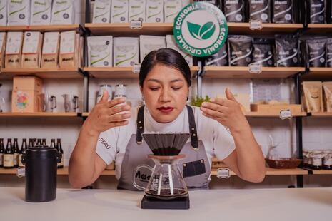 El Laboratorio de Café Moali: Crea el primer filtro de café ecológico con borra y pulpa en Pasco