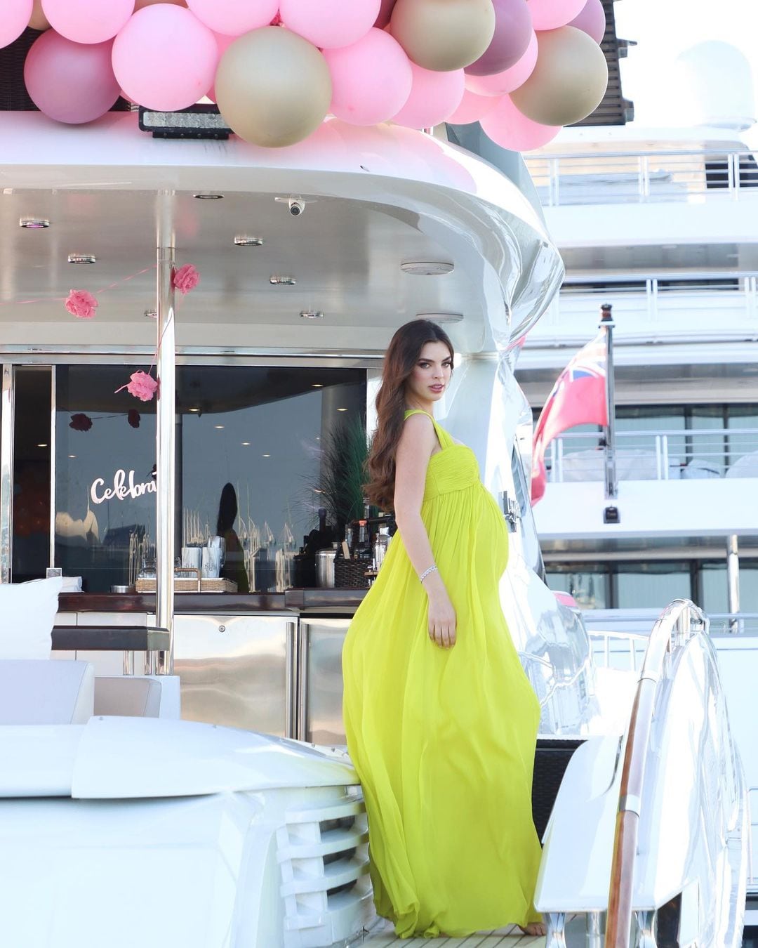 La modelo celebró su cumpleaños número 24 en el yate de Marc Anthony (Foto: Nadia Ferreira / Instagram)