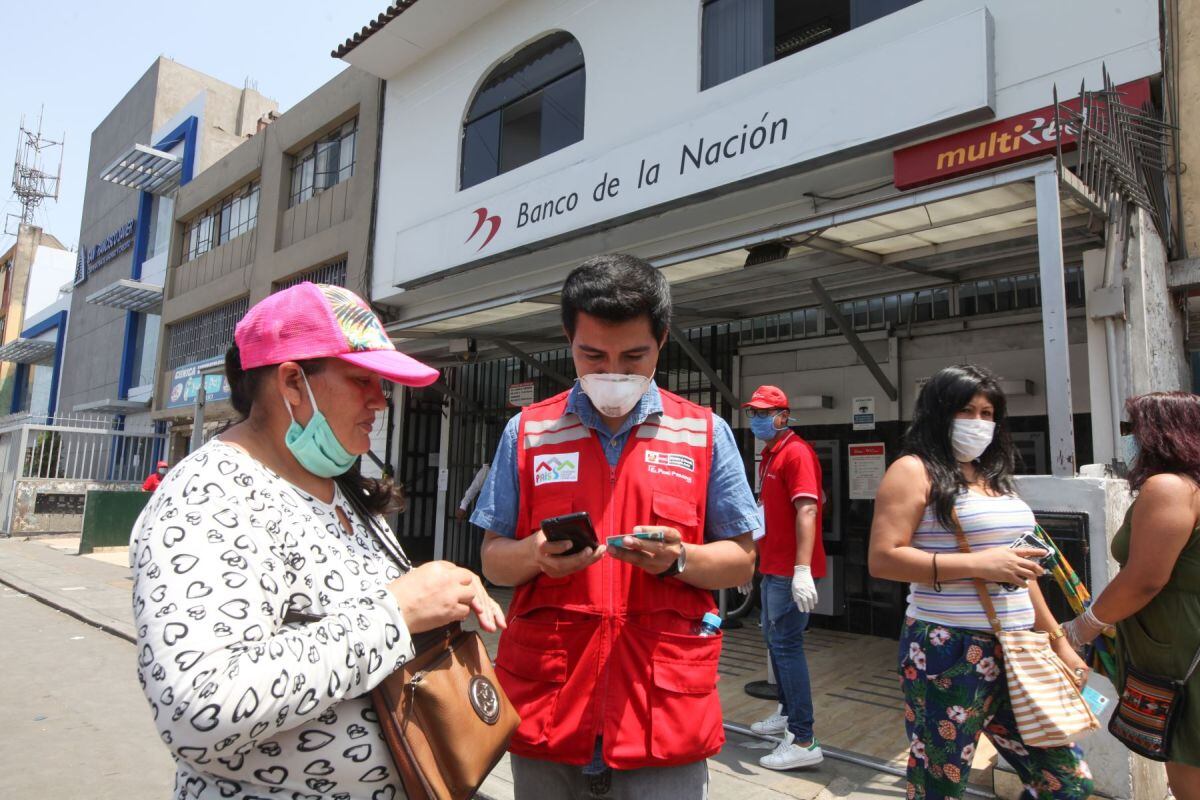 La tercera fase será desde el 7 de noviembre. Esta fase dará inicio al pago a los beneficiarios que se encuentren afiliados a la Banca celular del Banco de la Nación (Foto: Andina)