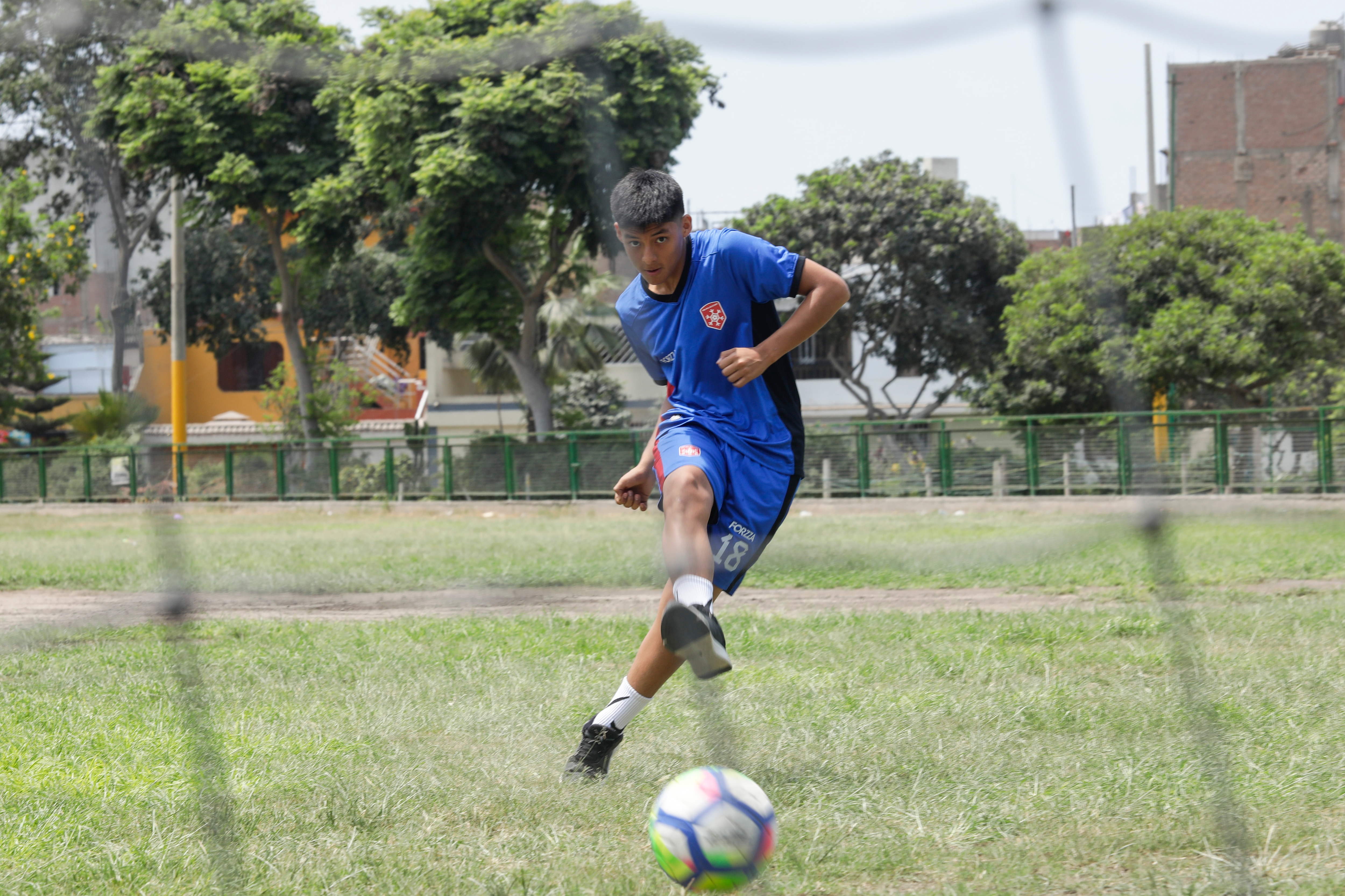 Su juego lo llevó a ser aceptado en club italiano (Foto: Lenin Tadeo)