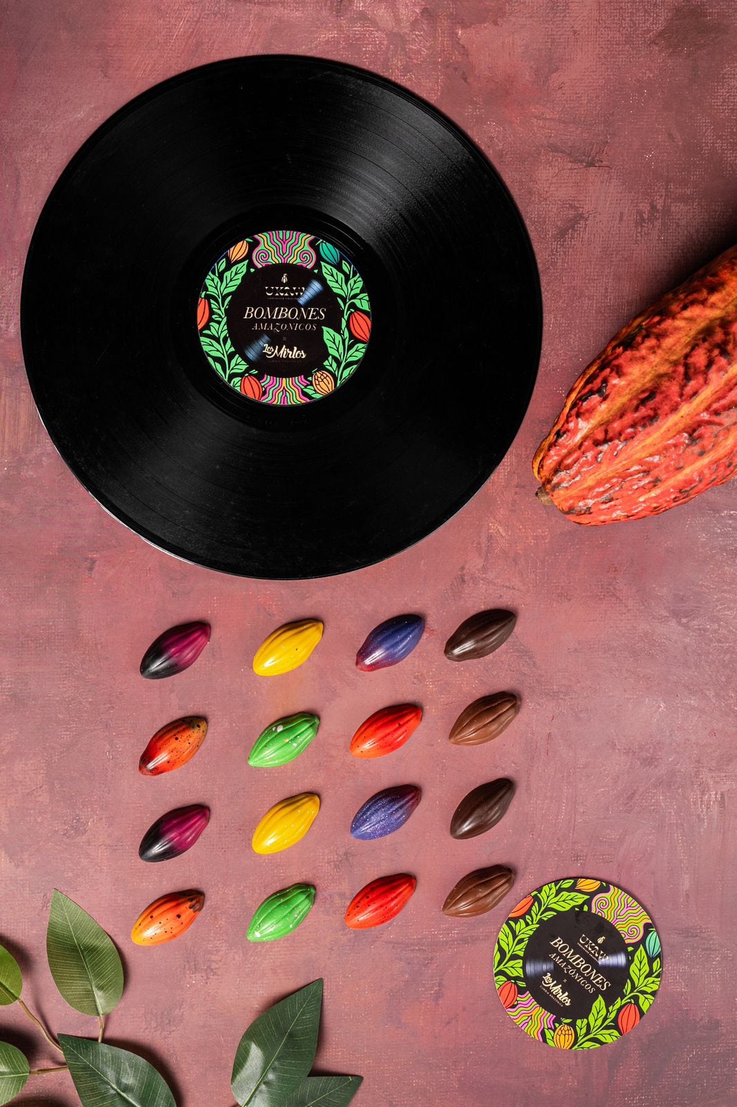 Los amantes de los chocolates y de la cumbia podrán disfrutar de estos bombones y escuchar la música de Los Mirlos.