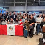 Siguen bajo refugio tras bombardeos