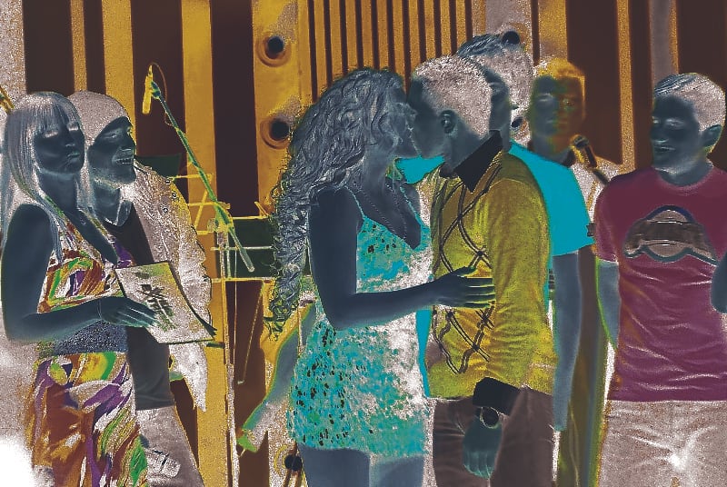 "Conejo" se loquea por Michelle Soifer