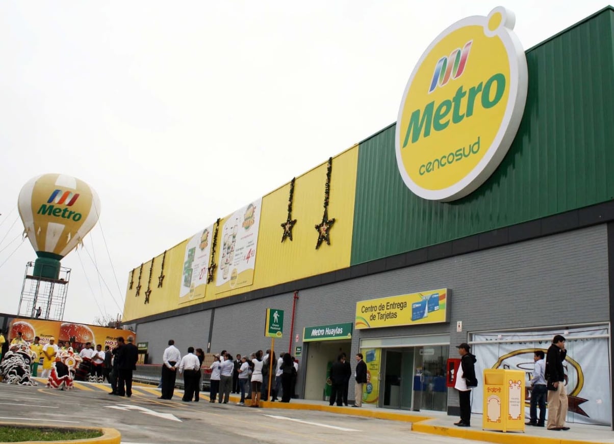 Metro celebra su 32 aniversario