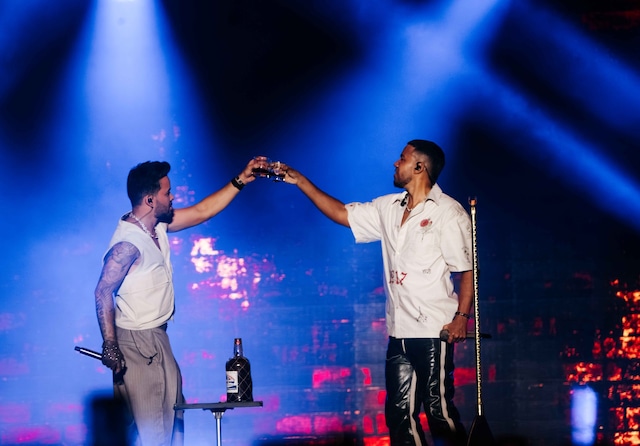 Romeo Santos y Prince Royce hicieron cantar a miles en el Estadio Nacional.