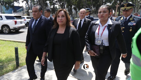 Dina Boluarte visita la nunciatura
