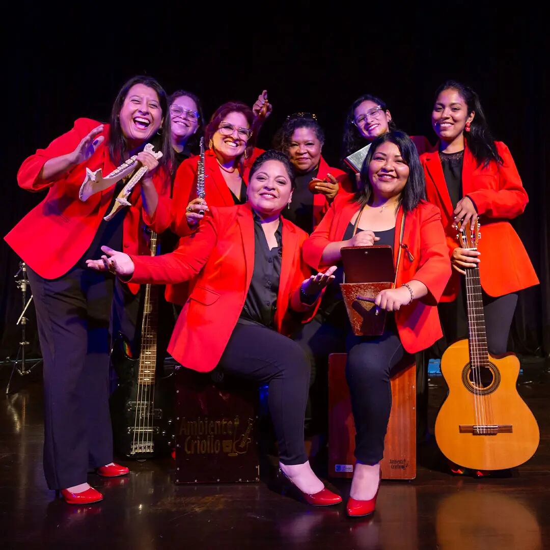 Conoce a las artistas detrás del primer grupo femenino de música criolla: Ambiente Criollo. Foto: Archivo Ambiente Criollo.