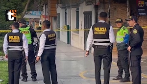 Asesinan de un balazo en la cabeza a extranjero en Chosica: cámaras captaron fuga de sicario en auto negro