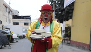 De los escenarios de Nubeluz a la venta de quesos en Lima: La historia del payaso ‘Calambrito’