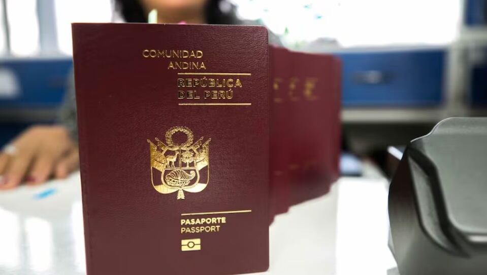Viajeros no podrán sacar pasaportes electrónicos en el aeropuerto.