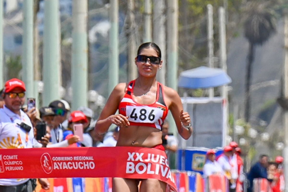 Kimberly García cruza la meta en los Juegos Bolivarianos (Foto: @JBolivarianos25)